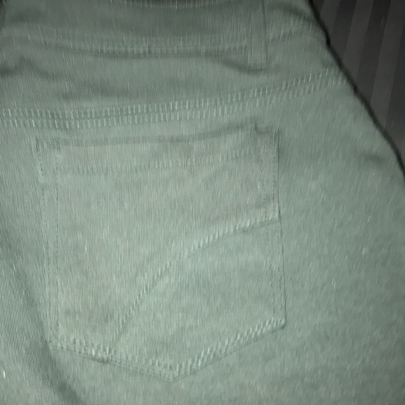 Ashley Petite Pants - Picture 6 of 9